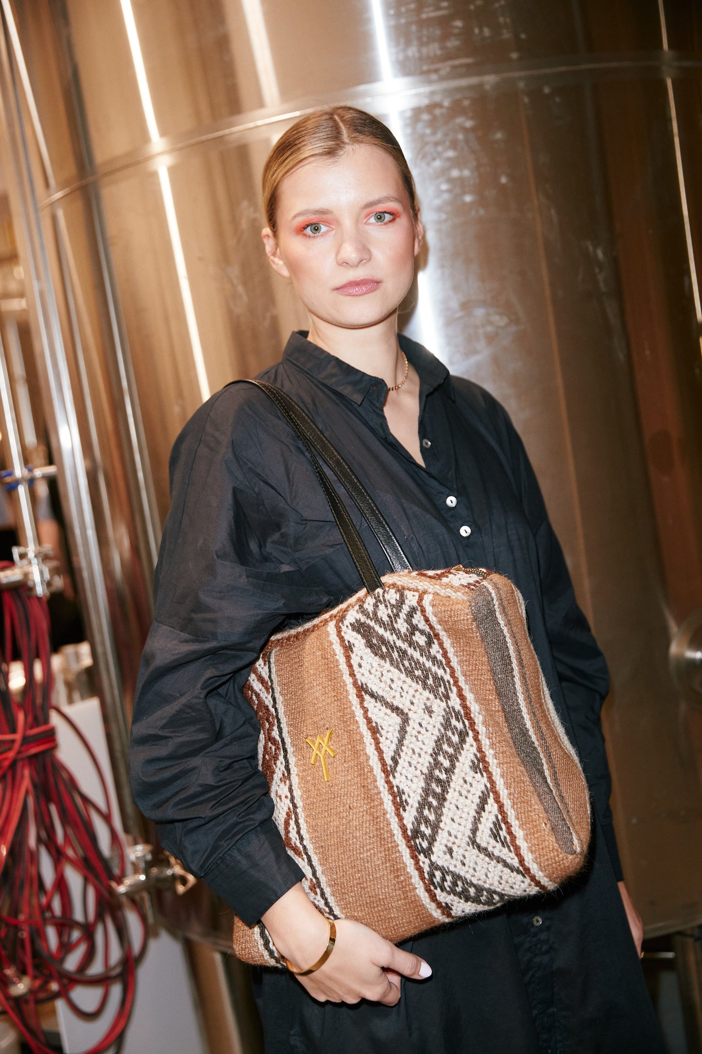 Handwoven Shoulder Bag Alpaca - Stylish and Sustainable Craftsmanship. Alba