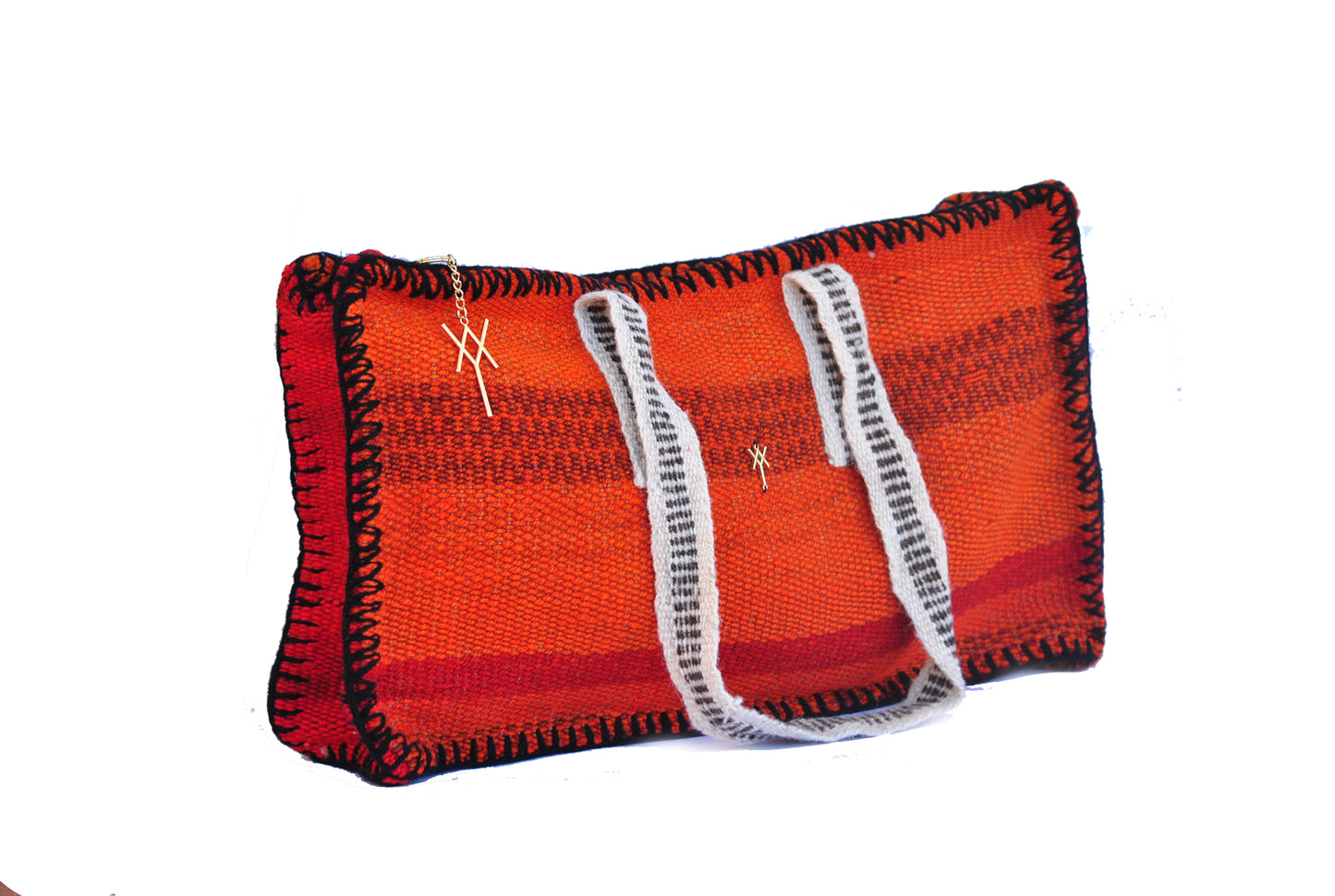 Handwoven Shoulder Bag - Stylish and Sustainable Craftsmanship. Luisa Alba